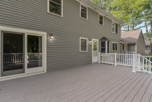 16 Dartmoor Dr, Shrewsbury, MA 01545