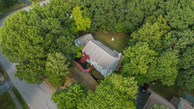 16 Dartmoor Dr, Shrewsbury, MA 01545