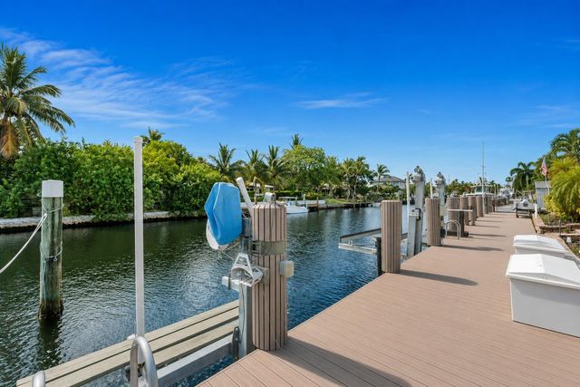 4020 NE 24th Avenue, Lighthouse Point, FL 33064