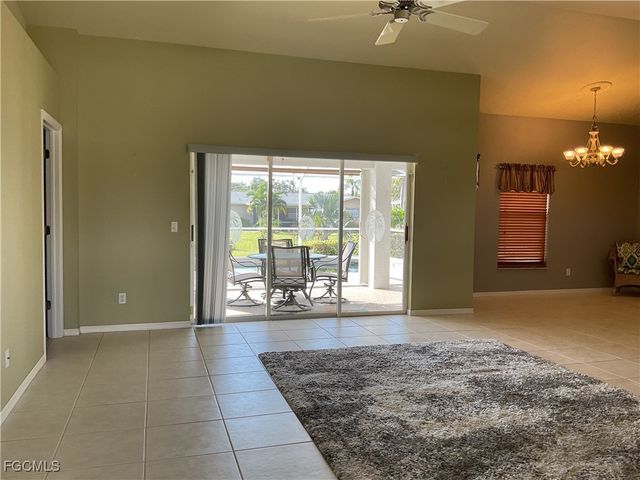 3920 SE 2nd PL, Cape Coral, FL 33904