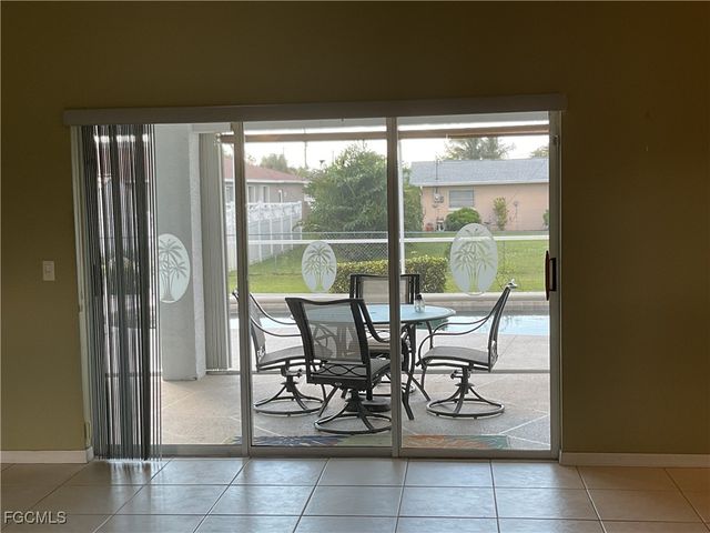 3920 SE 2nd PL, Cape Coral, FL 33904