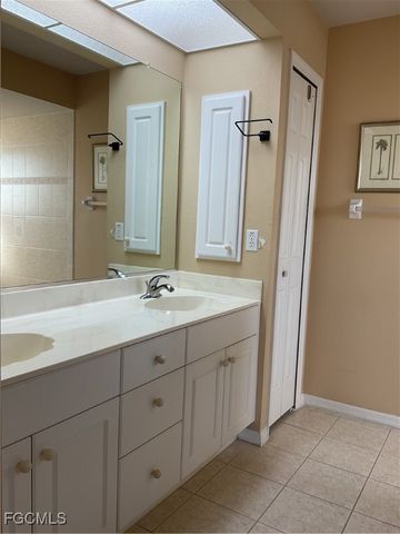 3920 SE 2nd PL, Cape Coral, FL 33904