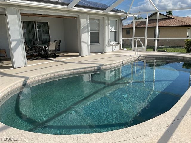 3920 SE 2nd PL, Cape Coral, FL 33904