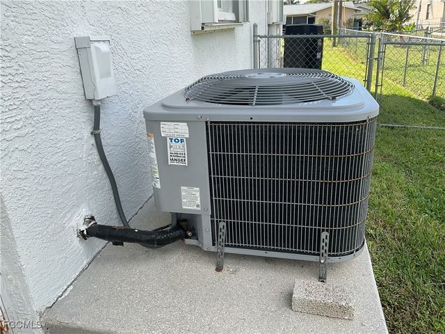 3920 SE 2nd PL, Cape Coral, FL 33904