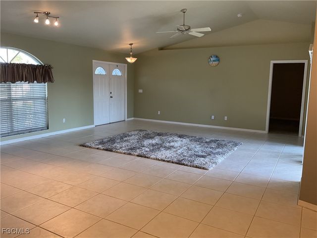 3920 SE 2nd PL, Cape Coral, FL 33904