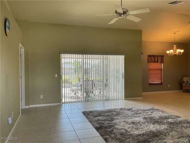 3920 SE 2nd PL, Cape Coral, FL 33904