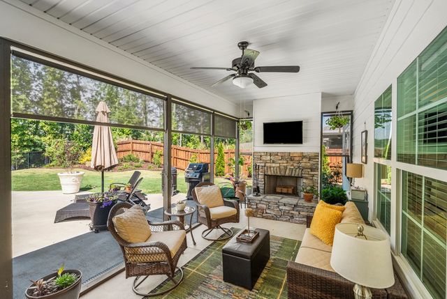 8007 Barton Drive, Midland, GA 31820