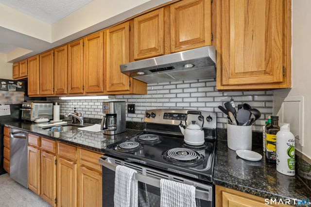 43 Highland Road 43, Stamford, CT 06902