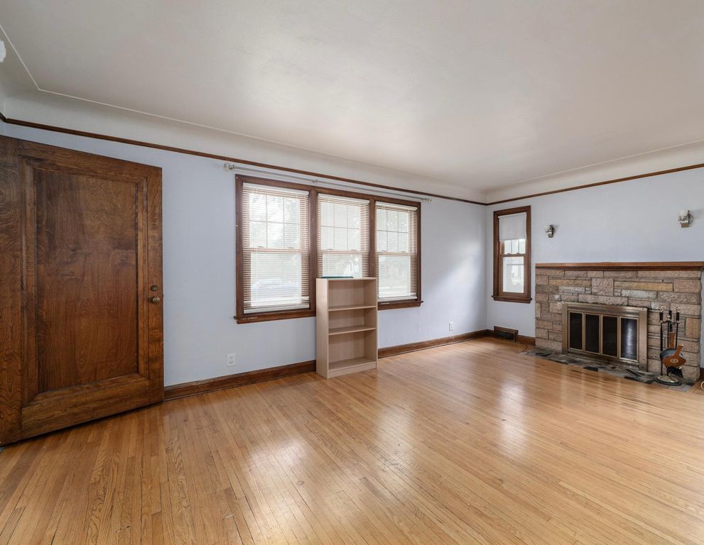 899 Parkview Avenue, Saint Paul, MN 55117 — photo 2
