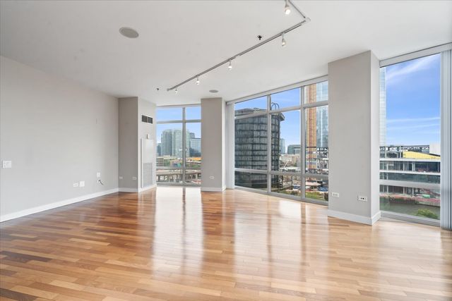 510 W Erie Street 805, Chicago, IL 60654