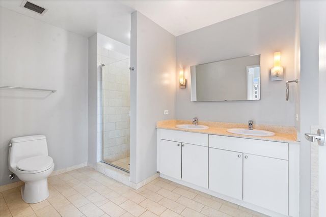 510 W Erie Street 805, Chicago, IL 60654