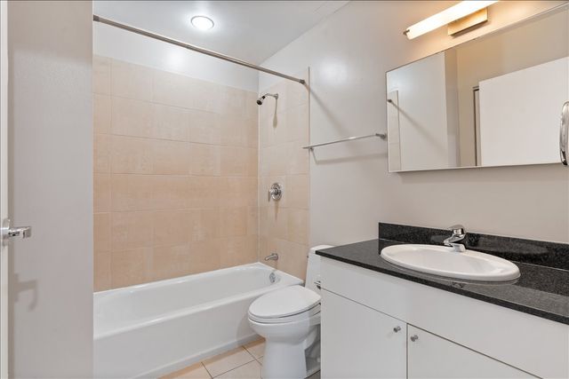 510 W Erie Street 805, Chicago, IL 60654