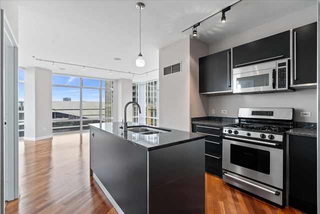 510 W Erie Street 805, Chicago, IL 60654