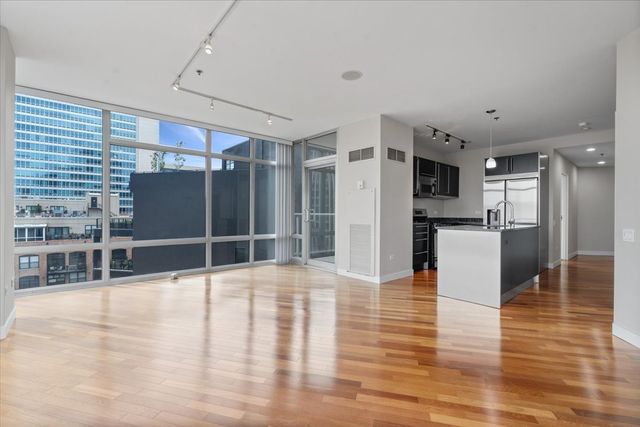 510 W Erie Street 805, Chicago, IL 60654