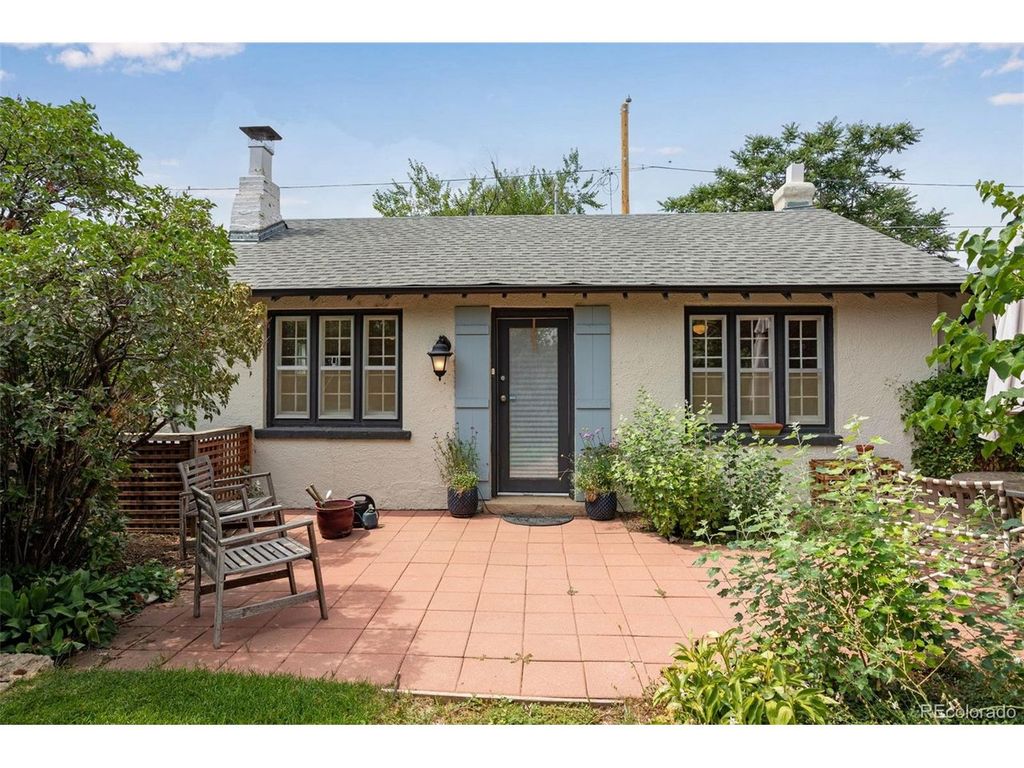1653 Rosemary St, Denver, CO 80220