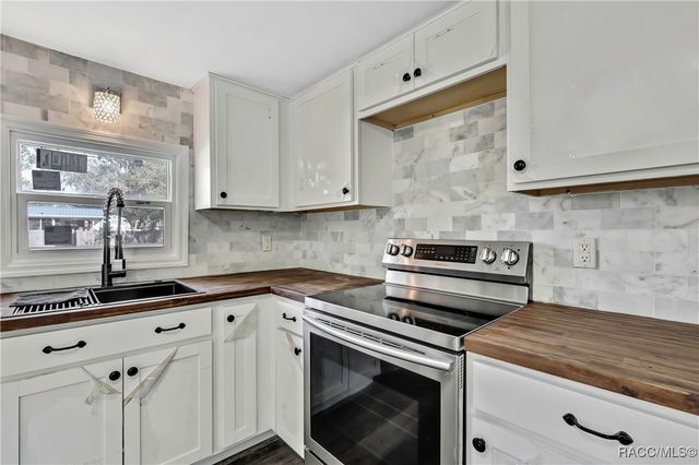 8340 W Amelia Court, Homosassa, FL 34448