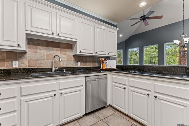 447 Sandy Springs Ln, Jackson, LA 70748