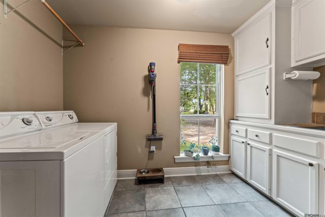 447 Sandy Springs Ln, Jackson, LA 70748