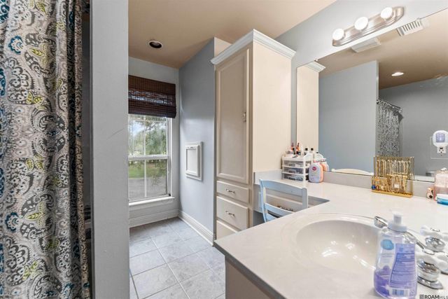 447 Sandy Springs Ln, Jackson, LA 70748