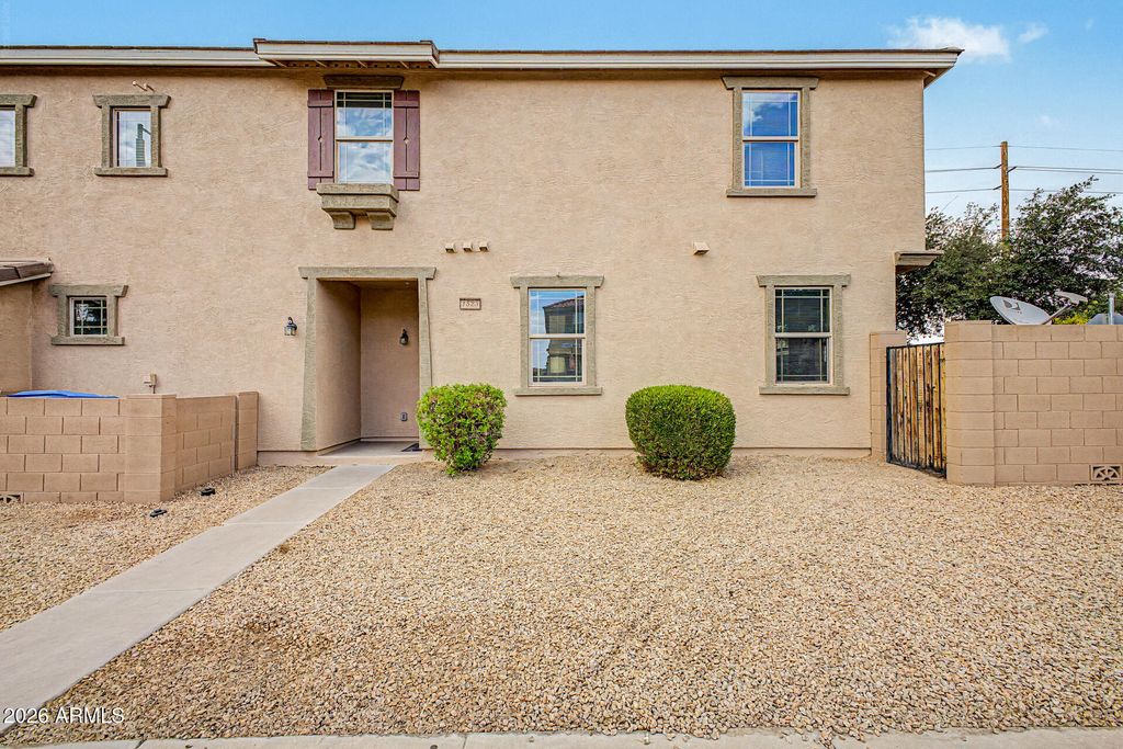 1523 N 81ST Drive, Phoenix, AZ 85043