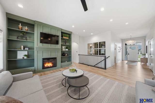 8819 Appaloosa Lane, Lincoln, NE 68520