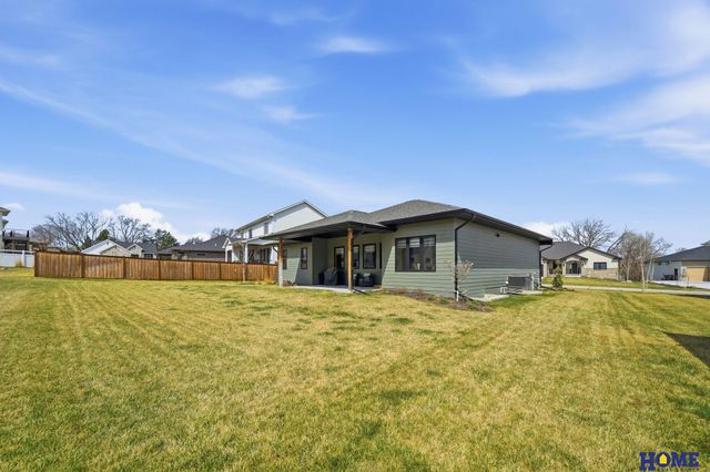 8819 Appaloosa Lane, Lincoln, NE 68520
