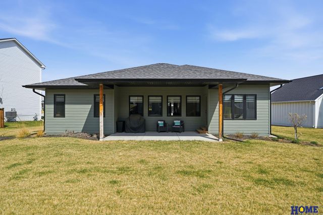 8819 Appaloosa Lane, Lincoln, NE 68520