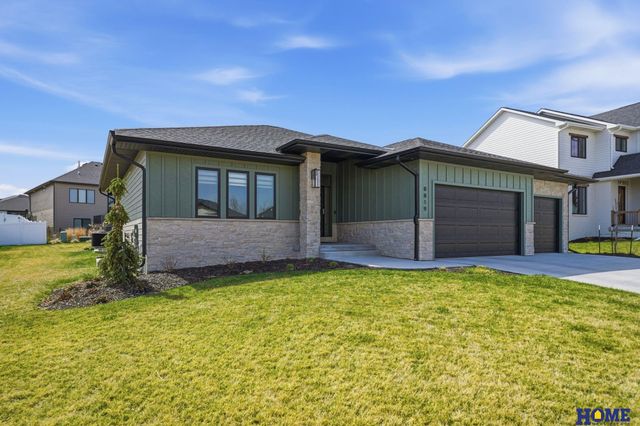 8819 Appaloosa Lane, Lincoln, NE 68520