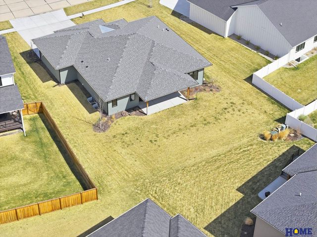 8819 Appaloosa Lane, Lincoln, NE 68520