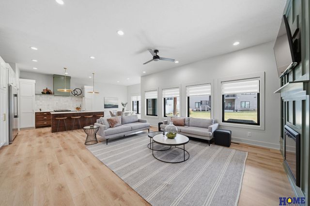 8819 Appaloosa Lane, Lincoln, NE 68520