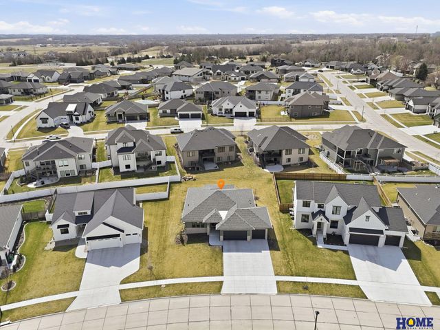 8819 Appaloosa Lane, Lincoln, NE 68520
