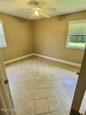 125 Linda Circle, Ocean Springs, MS 39564