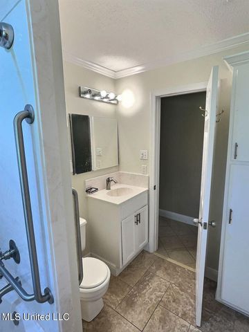 125 Linda Circle, Ocean Springs, MS 39564