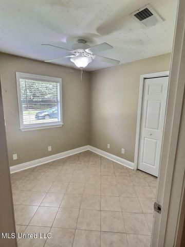 125 Linda Circle, Ocean Springs, MS 39564