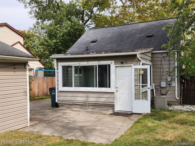 3659 Ellwood Avenue, Berkley, MI 48072