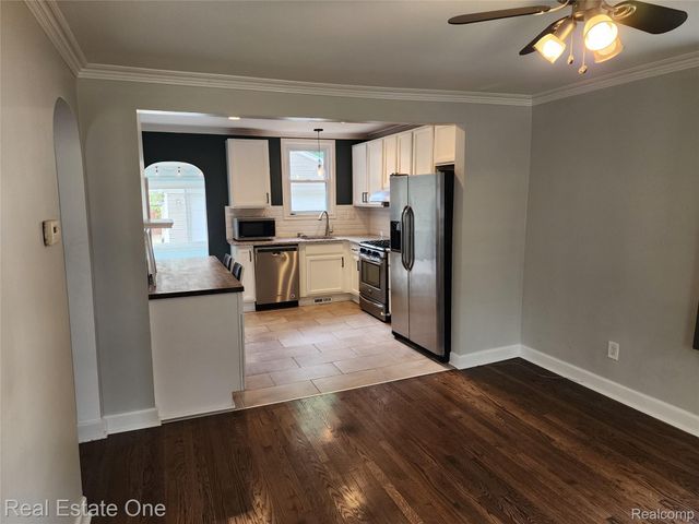 3659 Ellwood Avenue, Berkley, MI 48072