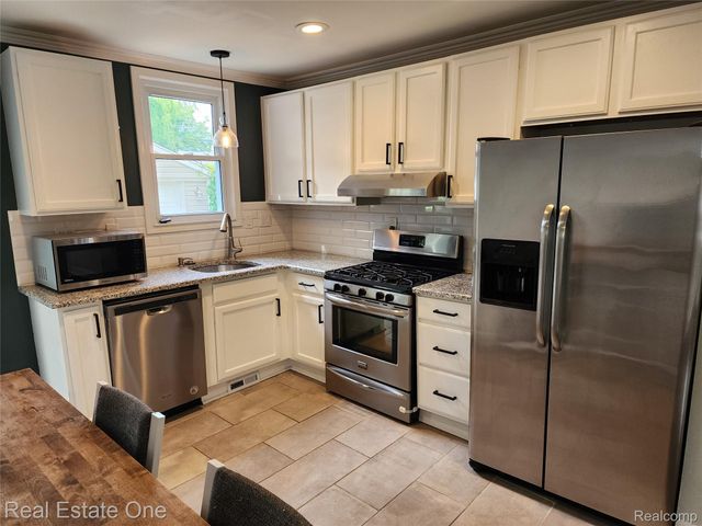 3659 Ellwood Avenue, Berkley, MI 48072