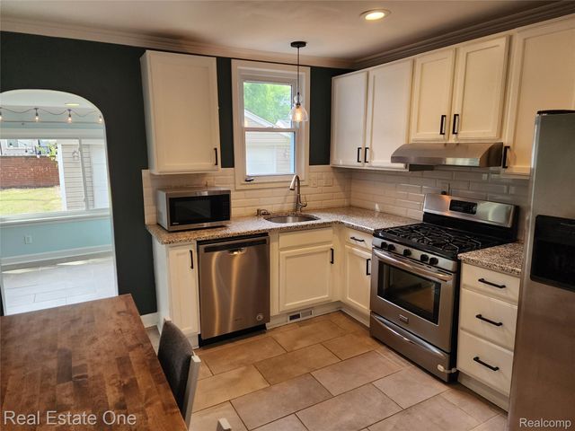 3659 Ellwood Avenue, Berkley, MI 48072