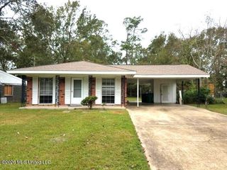 7105 Melrose Drive, Biloxi, MS 39532