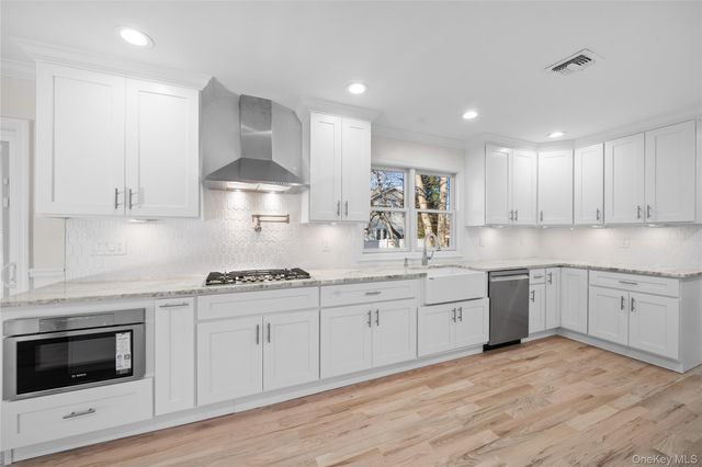 104 Grand Boulevard, Massapequa Park, NY 11762