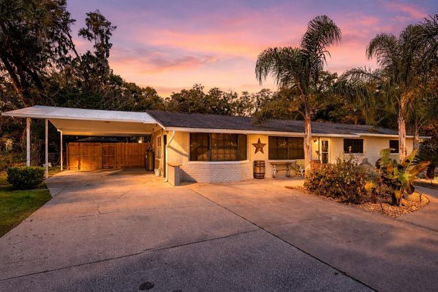 718 GRACIE COURT, Deland, FL 32720