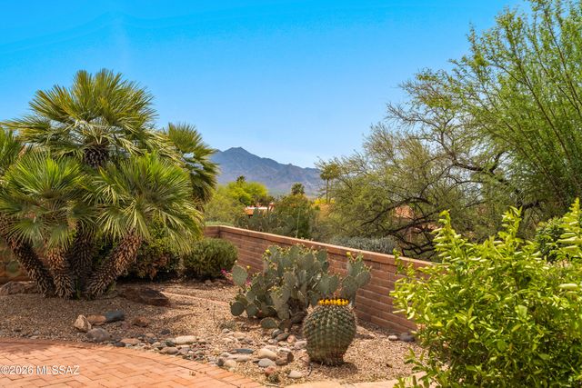 1899 W Vía De La Gloria, Green Valley, AZ 85622
