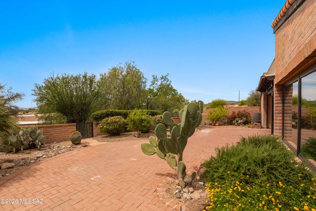 1899 W Vía De La Gloria, Green Valley, AZ 85622