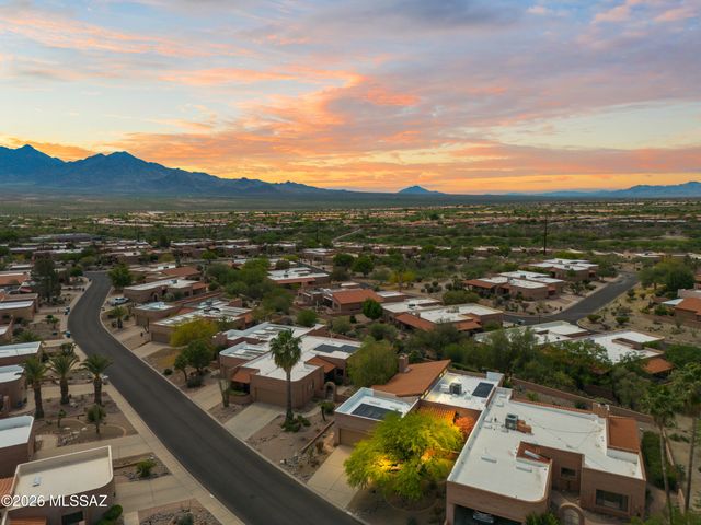 1899 W Vía De La Gloria, Green Valley, AZ 85622