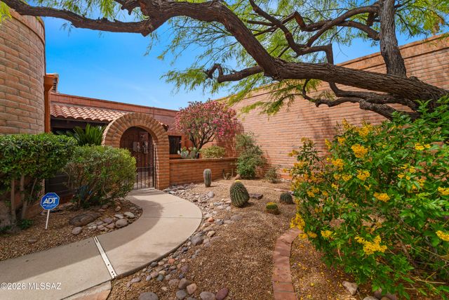 1899 W Vía De La Gloria, Green Valley, AZ 85622