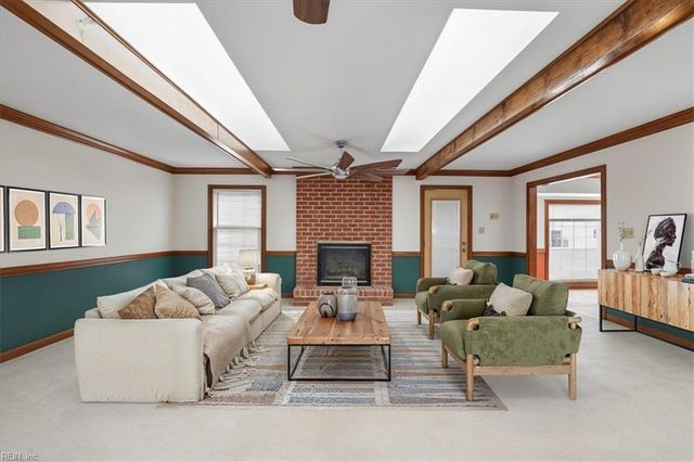 104 King Forest LN, Newport News, VA 23608