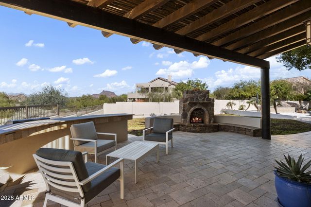 6910 E SADDLEBACK Circle, Mesa, AZ 85207