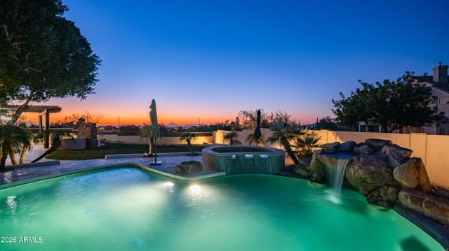 6910 E SADDLEBACK Circle, Mesa, AZ 85207