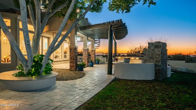 6910 E SADDLEBACK Circle, Mesa, AZ 85207