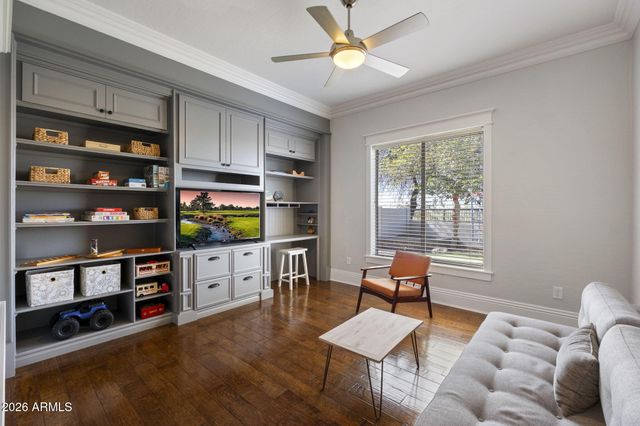 6910 E SADDLEBACK Circle, Mesa, AZ 85207